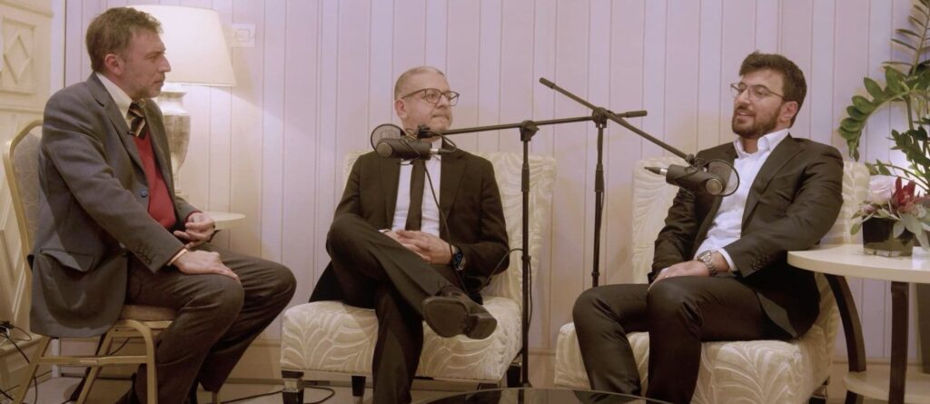 Girolamo Chiaramonte ed Emmanuele Menicucci durante il video podcast PLTV dedicato alla partnership CNP-Heca nella cessione del quinto.