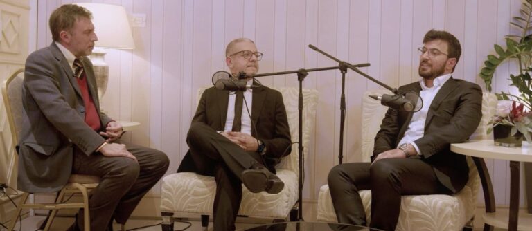 Girolamo Chiaramonte ed Emmanuele Menicucci durante il video podcast PLTV dedicato alla partnership CNP-Heca nella cessione del quinto.